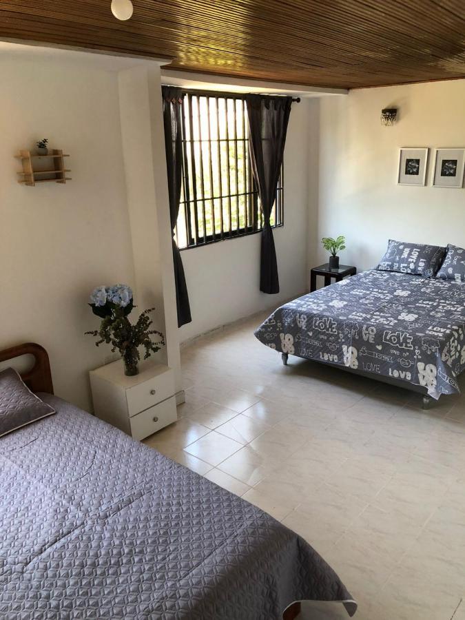Habitaciones Independientes Cerca Al Aeropuerto 1 Cartagena Екстериор снимка
