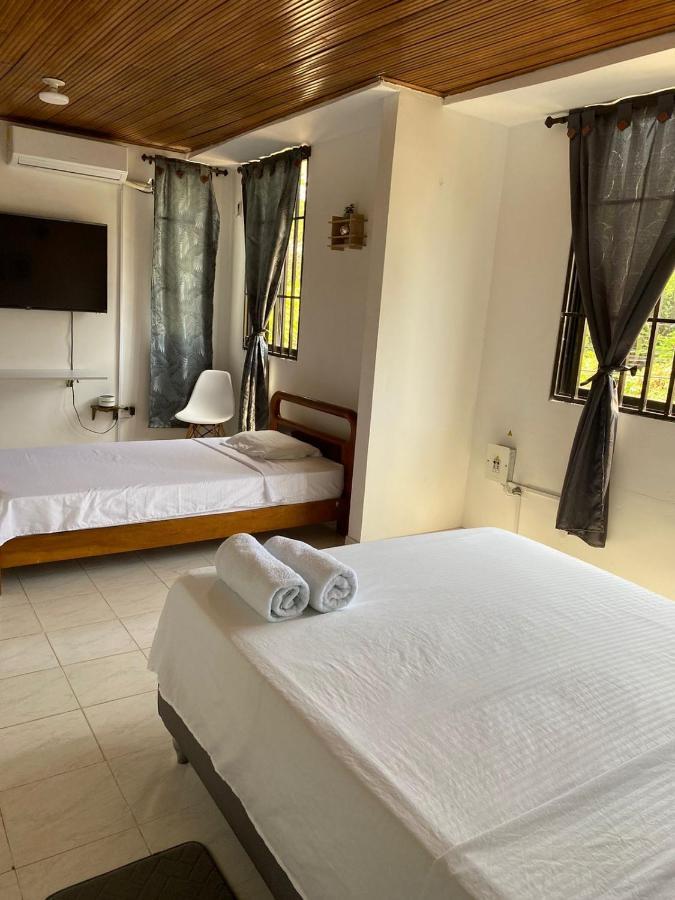 Habitaciones Independientes Cerca Al Aeropuerto 1 Cartagena Екстериор снимка